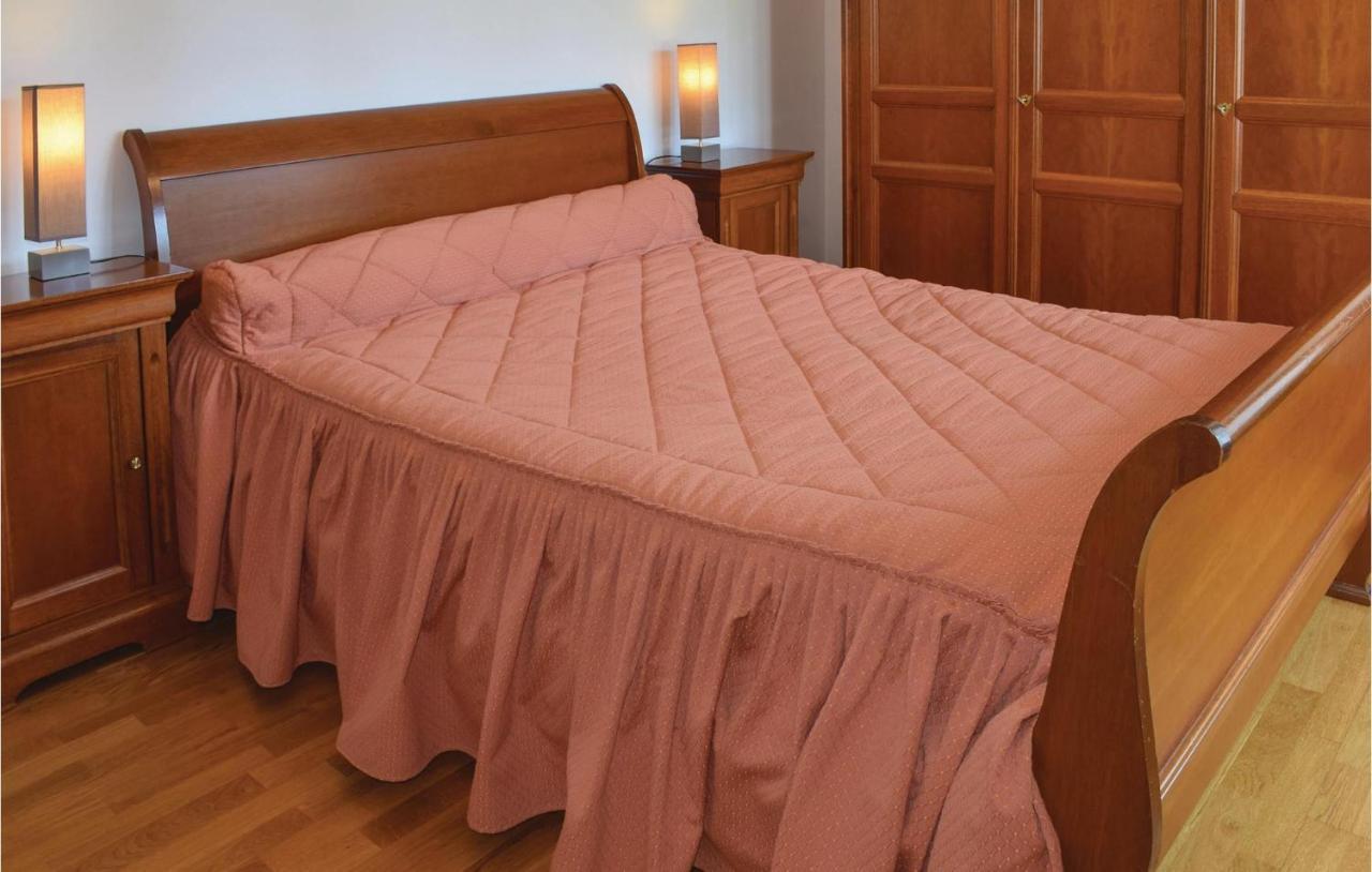 Gorgeous Apartment In Ponts With Wifi Εξωτερικό φωτογραφία